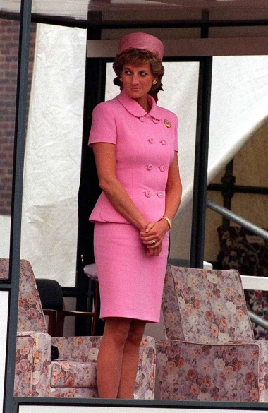Princeza Diana danas bi slavila 65. rođendan: Ovo su njezini nezaboravni modni hitovi