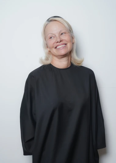 Pamela Anderson slavi 59. rođendan: Od seks simbola do ikone prirodne ljepote
