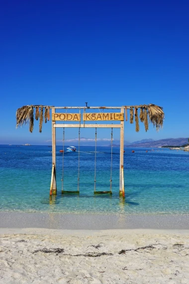 Nema gdje bismo radije bili upravo sada: Ljuljačke na rajskim plažama