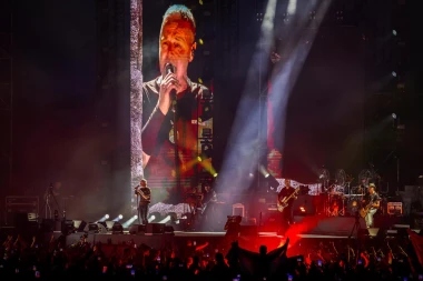 Pogledajte atmosferu iz Zapre&scaron;ića: Tisuće ljudi stigle na Thompsonov koncert
