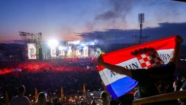 Pogledajte atmosferu iz Zapre&scaron;ića: Tisuće ljudi stigle na Thompsonov koncert