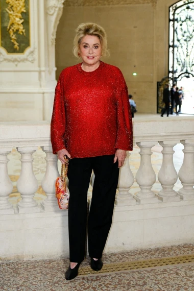 Chanelova revija u Parizu privukla slavne: Od Teyane Taylor do Deneuve, svi su bili tamo