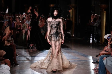 Elie Saab odu&scaron;evio u Parizu: Mistične maske, čipka i rasko&scaron;ne haljine