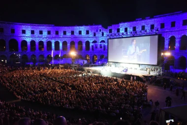 Crveni tepih u Puli: Pogledajte tko je sve do&scaron;ao na otvorenje festivala