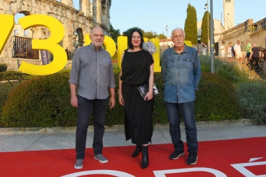 Crveni tepih u Puli: Pogledajte tko je sve do&scaron;ao na otvorenje festivala