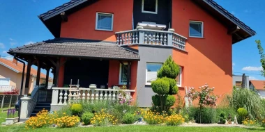 Ove fotografije će vas inspirirati: Pogledajte okućnice na&scaron;ih čitateljica okupane cvijećem