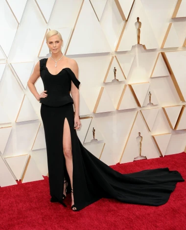 Charlize Theron slavi rođendan: Pogledajte put od plavu&scaron;e iz 90-ih do holivudske dive