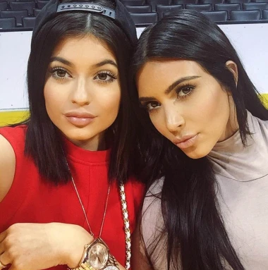 Najveću nesigurnost pretvorila je u milijunski biznis: Evo kako se Kylie Jenner mijenjala kroz godine
