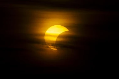 Spektakl na nebu iznad Hrvatske: Pogledajte najljep&scaron;e fotografije pomrčine Sunca