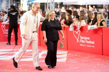 Susret Gorana Vi&scaron;njića i Woodyja Harrelsona na crvenom tepihu u Sarajevu zasjenio ženske toalete