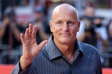 Susret Gorana Vi&scaron;njića i Woodyja Harrelsona na crvenom tepihu u Sarajevu zasjenio ženske toalete