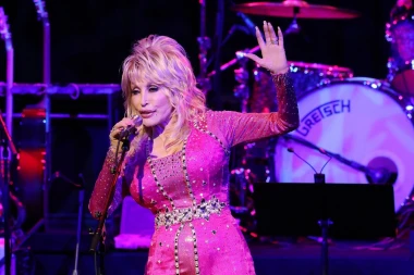 Zbogom, Dolly Parton: Iza plave kose, slavnih hitova i &scaron;ljokica krije se nevjerojatna priča