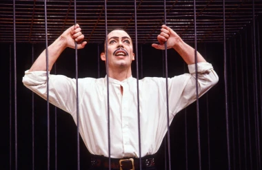 Preminuo je Tim Curry, omiljeni 'zlikovac' s velikog platna: Pogledajte njegove kultne uloge