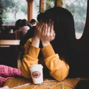 Nekada se ljudi jednostavno ne žele otvoriti: Evo kako probiti emocionalni zid svakog znaka