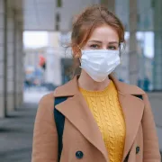 Saznale smo kako ublažiti iritaciju kože lica uzrokovanu nošenjem maski