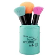 Essence trend kolekcija "make me pretty"