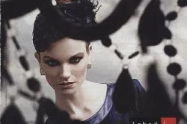 Jelena u kampanji za "Labod", a Helena za Vogue India