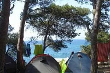 Ljetovanje u kampu ili u hotelu, apartmanu?