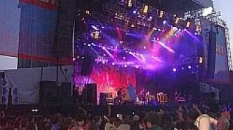 Popularni bendovi i performeri simbol su Szigeta