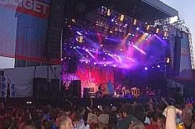 Popularni bendovi i performeri simbol su Szigeta