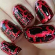 Nail trend 2011-te – ispucani, "krakle" lak za nokte