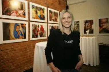 Izložba fotografija Maje Vučić pomaže Pampersu i UNICEF-u u eliminaciji tetanusa