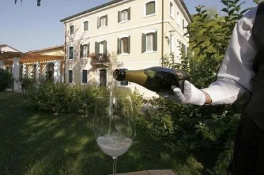 Osvježite se uz pjenušavo vino