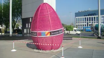 Najveća pisanica osvanula ispred Avenue Malla