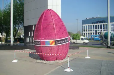 Najveća pisanica osvanula ispred Avenue Malla