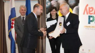 Dodjeljene nagrade Simply the best 2011.