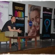 Šimleša poručio: Želite ljubav? Koncentrirajte se na ono što možete dati, a ne na ono što želite primiti!
