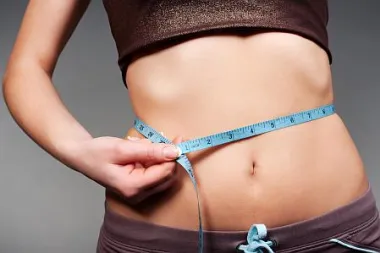 9 lukavih načina kako manje jesti i smršaviti (prije Božića)