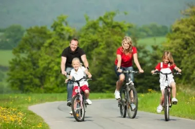 Vaš klinac je cijeli dan pred računalom? Pokrenite ga!