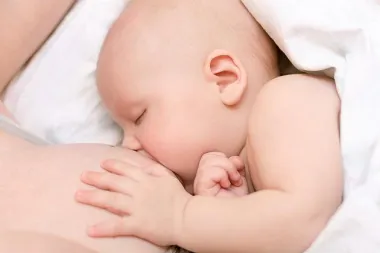Majčino mlijeko prilagođeno je spolu dojenčeta