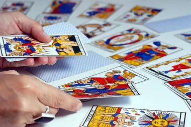 Tarot i astrološki znaci