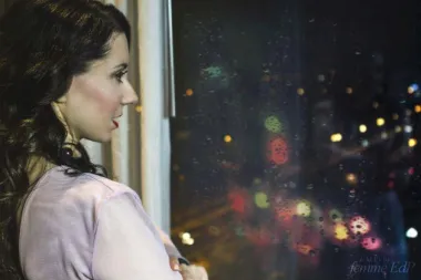 Zora Bjelousov - utjelovljenje ženstvenosti za Avonov novi miris Femme