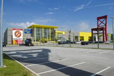 Lesnina slavi jubilarnih 65 godina