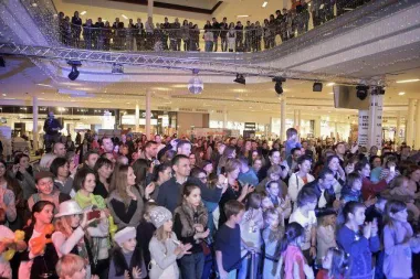 Veeeliki party u Westgateu!