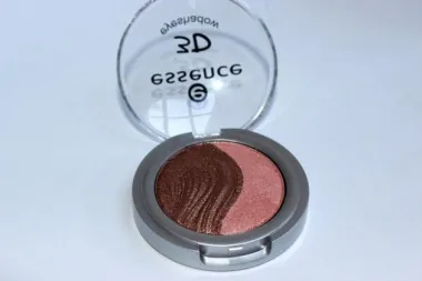 Test zona: Essence 3D duo sjenilo za oči