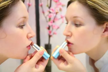 Make-up greške koje vas čine starijima