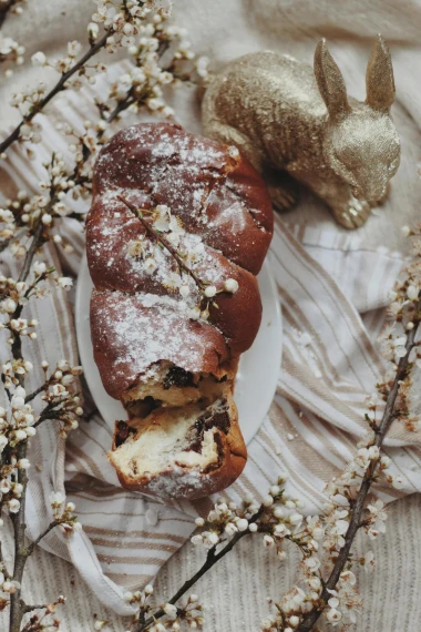 Najbolji kolači za Uskrs: Od tradicionalne pince do modernih kremastih slastica