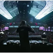 Heineken i Armin Van Buuren pozivaju mlade da više plešu i manje piju