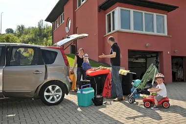 Deset savjeta za sigurnu vožnju u vrijeme godišnjeg odmora