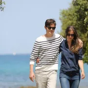 Poznati glumac Sam Riley ljetuje s obitelji u Punta Skali kraj Zadra