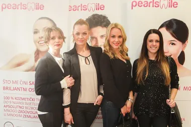 Zvijezde showa TLZP na otvorenju Pearlsmile-a,prvog salona za kozmetičko izbjeljivanje zubi