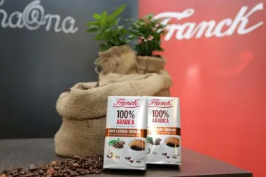 Franckova 100% Arabica sada i s okusom lješnjaka i čokolade