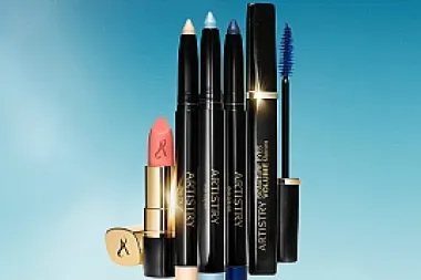 Poklanjamo vam proizvode iz Artistry™ Indigo Skies kolekcije