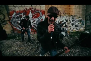 Ivan Rapić Inno predstavlja spot za novu pjesmu 'Svijet ludih'