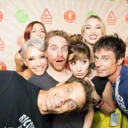Nerdist Conival party: Zvijezde se ludo zabavljale u backstageu