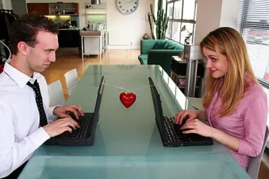 Kako prepoznati lažljivca kod online dejtinga?